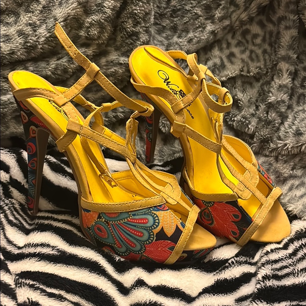 Wild Rose Yellow Tan Heels